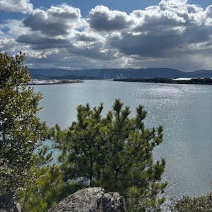 妹背山

和歌山市和歌浦中
すごく低い山からの景色ですが
晴れていいですね♪
2025.2.9