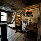 ハイデルベルクの学生牢

平日の午前中に行ったら貸切状態でした。
手荷物は持ち込めないため、ロッカーに携帯以外入れて見学。
学生牢自体は数部屋なのですぐに見学し終えますが、描かれている落書きなどじっくり観るのも楽しいかと！