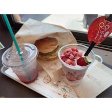 淡路バーガー🍔
写真は以前の道の駅うずしおのものですよ〜