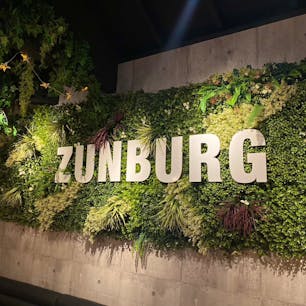 ZUNBURG GARDENさんで夕食を
えん家が近くありますが、こちらも肉肉しくて美味しいです😋