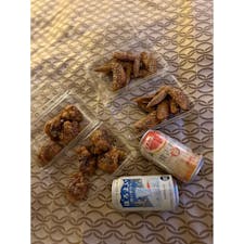 元祖とりカツ なごみどり
テイクアウトで注文しました
なぜか購入品と違うものが入っていましたが、お伝えすると届けてくれました
ラッキー？