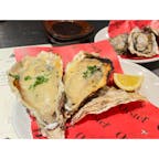 牡蠣屋

定食も美味しいお店ですが、今回は食べ歩きが目的だったので焼きガキと牡蠣グラタンをいただきました🦪

大ぶりで美味しかった😋

#広島グルメ#広島#宮島