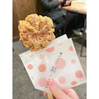 紅葉堂 弍番屋

揚げもみじを食べに行きました😊
少々列がありましたが、数分で購入。
熱々の揚げもみじが寒い冬には染みますね⛄️

味も何種類かありますよ✨

#広島#広島グルメ#宮島