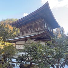 銀閣寺(慈照寺)
2025年2月24日京都市に雪が降って来ましたので、行きましたが、降ったのは午前中だけ、屋根と庭に少し積もつ程度でました。
#サント船長の写真#銀閣寺
#世界文化遺産