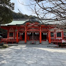淡嶋神社

和歌山市加太
奉納された人形などがたくさん並んでる神社
びっしりとあるので独特な境内になってます
最後は願い事をしながら柱をくぐってみました、
通るのギリギリでした笑
2025.2.16