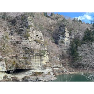 まるで要塞かのような出立ち。