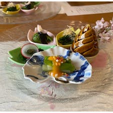 モントレ仙台にある和食店「随縁亭」でお昼のお花見会席。食器やあしらいも含めて春だな〜🌸デザートまですべておいしくてきれいなお料理の数々でした。
仙台牛など地元の食材も使ってるので観光の方にもおすすめです。