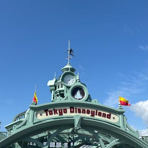 20250414
東京ディズニーランド

ふと思い立ち、行って来ました
ドナルド　パルパルーザ
昼ごはんも夜ご飯もドナルド！

まだ桜が咲いてました