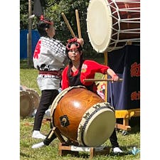 長篠合戦のほり祭り
織田徳川の連合軍と武田軍の騎馬隊が激突しましたが、銃の威力の前に敗れ去った武田軍です、此の戦いの冥福を祈った
長篠合戦のぼり祭りです、

#サント船長の写真