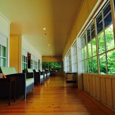 前にご紹介したイタリア大使館別荘記念公園の隣にたつイギリス大使館別荘記念公園です。
建物も真新しくがイタリア大使館との雰囲気の違いを体験していただきたいです。


#栃木県 #日光 #イギリス大使館別荘記念公園