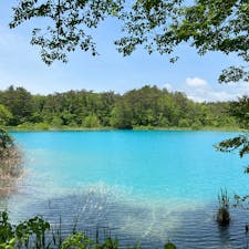 熊に出会いませんようにと祈りながら歩いた五色沼自然探勝路。やはり天気の良い日は湖の色がきれいに見えますね〜