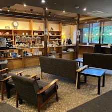 おしゃれ〜なラウンジ（酒類は多くないけどお酒含めてフリードリンク）と会津名物もしっかり食べられるバイキングが良かった。会津の野菜とお米はおいしい。温泉は普通。