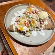 食べたいと思っていた盛岡駅の銀河堂のフルーツガレット

フルーツが凍っていてちょっと残念でした