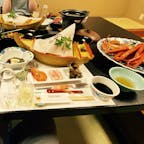 お食事大変美味しかったです！特にカニ刺し最高です🦀量が想像以上でしたので次はお腹ぺこぺこで行きたいです！！！
お部屋の露天風呂も眺め最高でとっても良かったです。