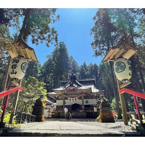 御岩神社