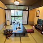 滋賀・大津のおごと温泉にある「暖灯館 きくのや」。犬と一緒に宿泊できる温泉宿として人気で、地元の食材を使った料理や展望露天風呂も楽しめますよ！

#滋賀 #大津 #おごと温泉 #暖灯館きくのや #温泉 #展望露天風呂