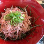 用宗漁港で生シラス丼と桜エビ丼を旦那さんとシェアしました。
おいしかったです