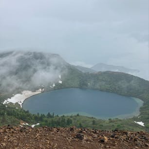 📍一切経山
雨でも強風でもしっかり魔女の瞳が見えました