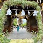 京都
北野天満宮
6月25日は菅原道真公が誕生された日で夏越天神ともいわれ、無病息災を願って「大茅の輪くぐり」が楼門で行われます