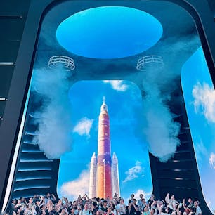 大阪関西万博
アメリカ館
2枚目は、月の石です。