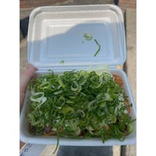 甲賀流 アメリカ村本店

こちらも何回目でしょう。
小ぶりなたこ焼き10個でペロリと食べやすい😋

安定の美味しさでした。

#大阪#大阪グルメ#大阪たこ焼き