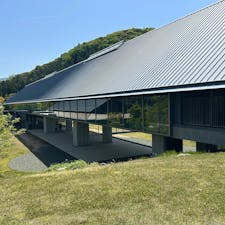 ちょっと驚きました。
なぜ建物が長いのかは、地球の歴史の長さでした。