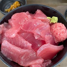 まぐろレストラン
二色丼！かなりお腹ぺこぺこで行ったけど
食べ切れるか不安なくらいてんこ盛り！
これで1000円位だった気がする、コスパ！
#202502 #s三重