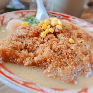 自由軒 みそカツラーメン