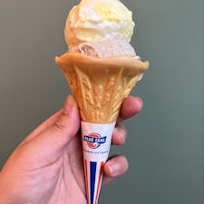 沖縄だけのアイスクリームチェーン。沖縄ならではの味のアイスがたくさん。