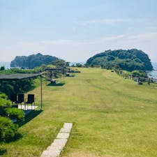 和歌山　雑賀崎
番所庭園

緑の芝生
青い海と空