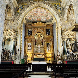 図書館の3階が素敵過ぎました
写真撮影禁止が悲しい…
ポストカードで雰囲気だけでもどうぞ（6枚目）