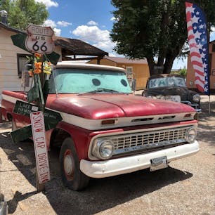 ルート66沿いにある
カーズのモデルになった街