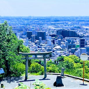 大阪　池田市
秀望台

天空の鳥居見つけました