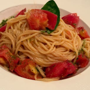 東京SPAGHETTI製麺所　仙川パスタ　SENGAWA PASTAは、打ち立て、茹でたて、出来立てのパスタを比較的リーズナブルに提供してくれます！
こちらのパスタ！モッチモッチ
麺だけも販売しています。
家でも美味しいパスタを作れますよ！

#東京SPAGHETTI製麺所
#仙川パスタ#SENGAWA PASTA
#仙川