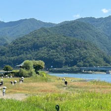 干上がった河口湖の地つっきになった六角堂を歩いて来ました。