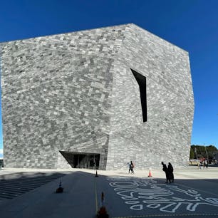 埼玉・所沢にある「角川武蔵野ミュージアム」。
図書館から本を使った作品まで、見どころ満載です！

#埼玉 #所沢 #角川武蔵野ミュージアム