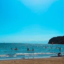 海水浴場なので人が賑わっていた