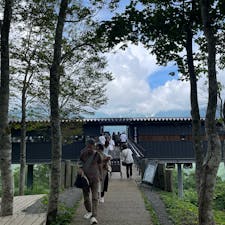 景色が見れたら最高。海外の人多い。