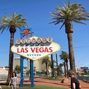 アメリカ:ラスベガス・ポイント
定番だけど街のハズレにあるので、バスに乗って行きました。