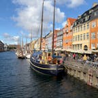 コペンハーゲンと言えばの景色を見ることが出来ます
特にニューハウンだからレストランの値段が高いとかはありませんでした
無料のトイレがありますが、混んでいるので要注意です