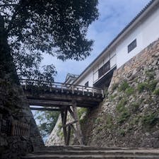 彦根城の天秤櫓

この天秤櫓は、もともと長浜城の大手門を移築したものだと伝えられています。

#彦根城#天秤櫓#サント船長の写真