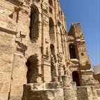 チュニジアにもこんな円形闘技場が残っています。3世紀にできたらしいのですが、そんなに前のものがここまで残っているのはびっくりしました。