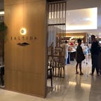 ANAインターコンチネンタル石垣リゾート
（沖縄　石垣島）

朝食ビュッフェ【SALTIDA（サルティーダ）】

メイン棟の「ベイウィング」のレストラン「SALTIDA」では、種類豊富な朝食ビュッフェが楽しめます。沖縄料理はもちろん、和洋中と内容は豊富。
中でも、あぐー豚やロティサリービーフといったお肉料理や、ANAインターコンチネンタルご自慢の卵料理、オムレツやココット、エッグベネディクトが一押しです。