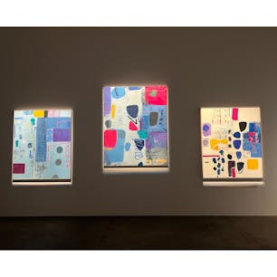 佐野ぬいさんという弘前出身の画家さんの企画展。抽象画なので何を描いてるのかはパッと見たところ正直わからない、でも作品のタイトルを見るとこれがこういう絵になるのか！という驚きがたくさん。芸術的な良し悪しは正直よく分からないんだけど、好きな絵ばかりでした。