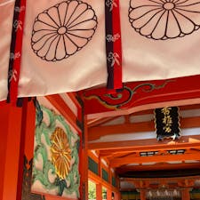 202510
福岡　香椎宮

香椎宮は全国に十六社ある勅祭社の一社で
九州では宇佐神宮と香椎宮の二社です

今年は10年にいちどの勅祭でした

本殿は香椎造という名の日本唯一の建築様式で
国の重要文化財に指定されています

こちらの狛犬は頭が小さく身体ががっちりとしています
初めて見る狛犬でした