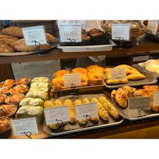 concept market to table 宝塚店

幕間休憩のお食事を求めパン屋さんへ🍞
大きな通りを1本入りしばらく歩くとパンの香りが🥖

種類も豊富で朝から空いているのでありがたい😭

#宝塚#宝塚グルメ#兵庫グルメ