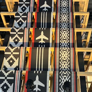 202511
福岡　福岡空港　国際ターミナル

海外旅行なんて何十年ぶりだろう
手続きなんて全く記憶にないので
あたふたテンパってました
一人じゃなくてよかった…
一人なら泣いてる笑