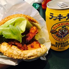 【ラッキーピエロ】チャイニーズチキンバーガー&ガラナ（★★）/北海道函館市