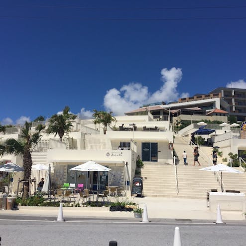 瀬長島ウミカジテラス