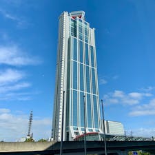 大阪市　さきしまコスモタワー展望台

お天気が良くなかったのですが、久しぶりにコスモタワー展望台に登ってみました。ベイエリアや関西万博が開催された夢洲が良く見えました。

少し晴れてきたので、午後に再入場。今度は快晴の日に行ってみたいです。